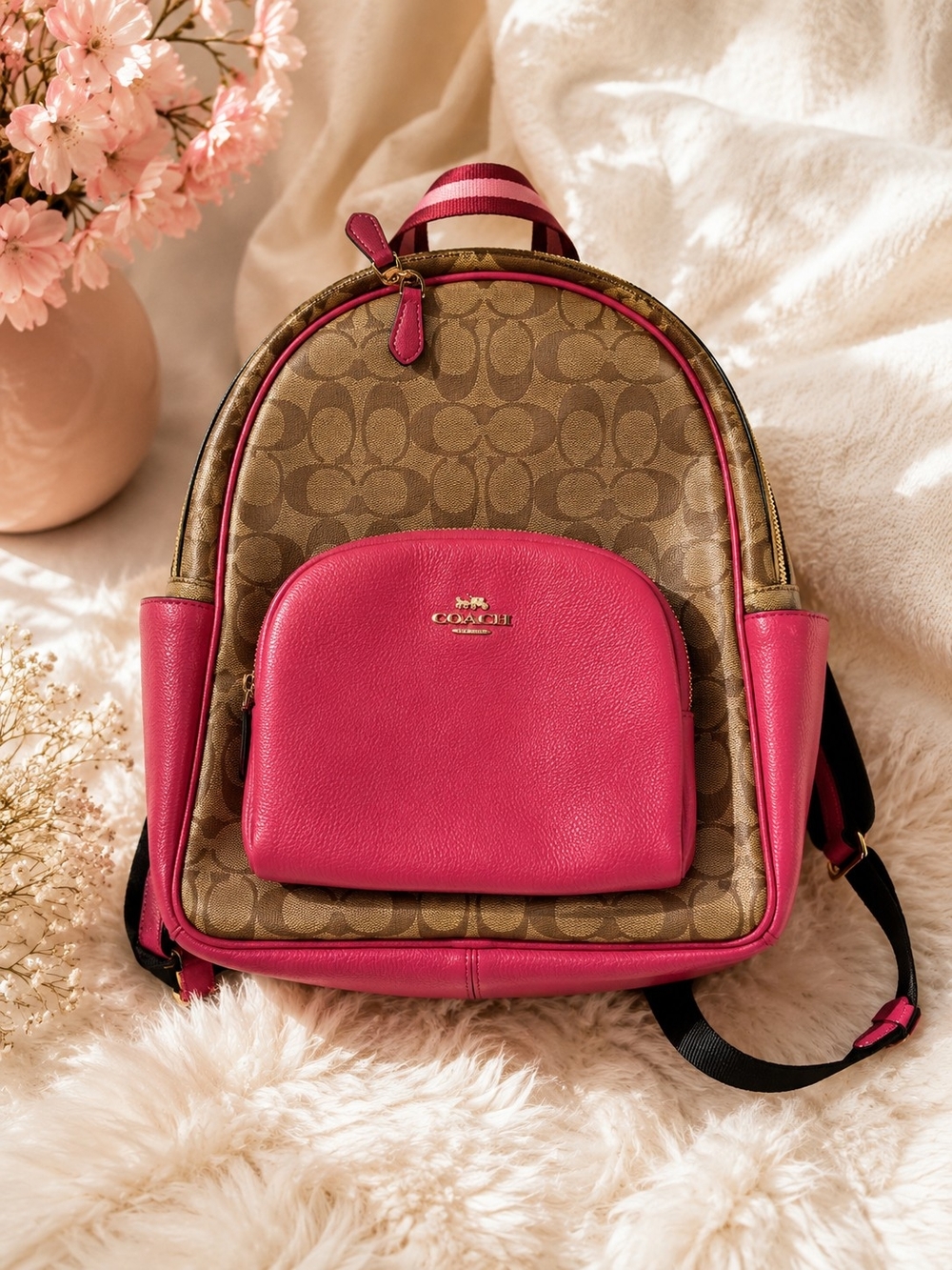 Coach Signature Willow Backpack – Khaki & Hot Pink Leather – Gold Hardware